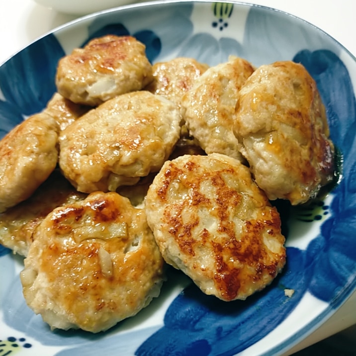 お弁当に鶏ひき肉とレンコンのシャキシャキつくね